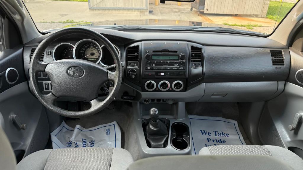 2010 Toyota Tacoma Image 12