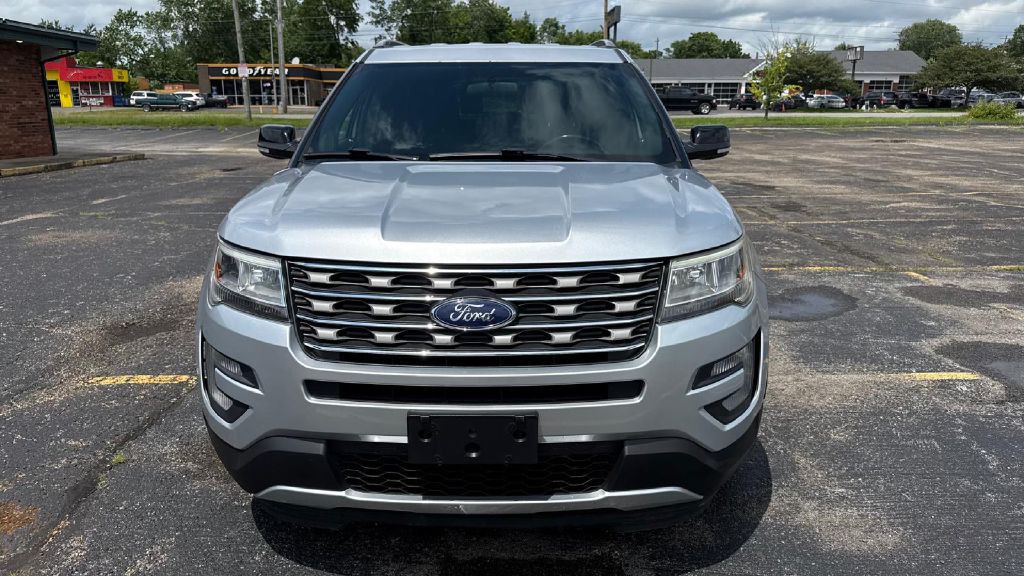 2017 Ford Explorer Image 8