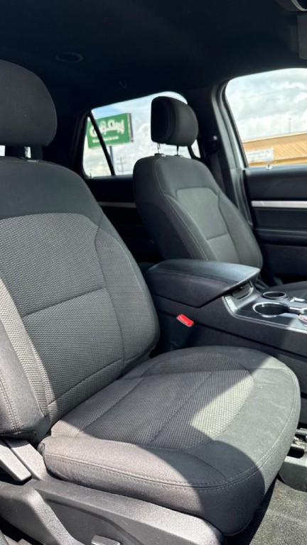 2017 Ford Explorer Image 18