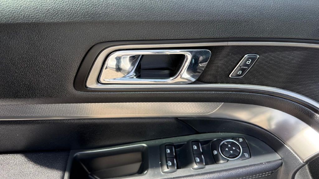 2018 Ford Explorer Image 12