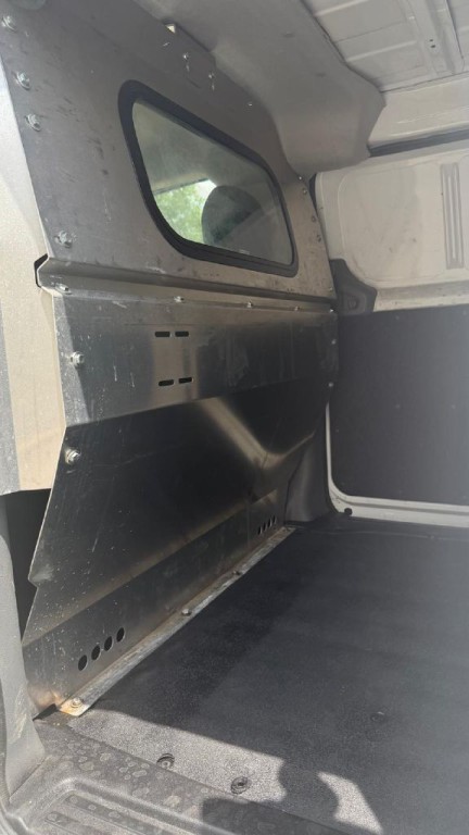 2015 Chevrolet Express Image 13