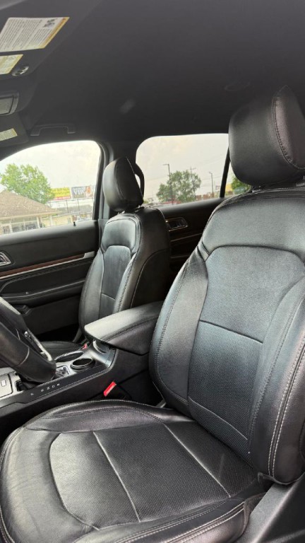 2019 Ford Explorer Image 11
