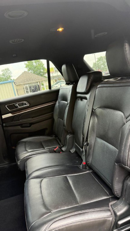 2019 Ford Explorer Image 15