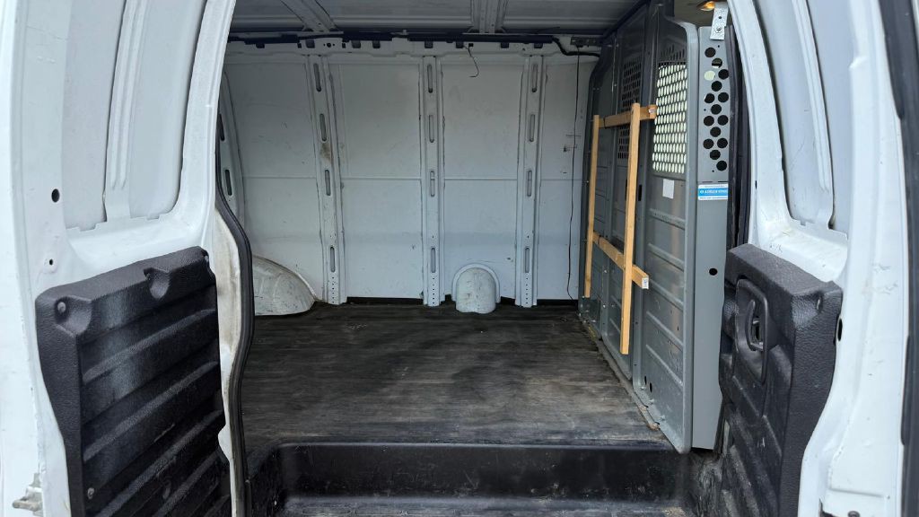 2014 Chevrolet Express Image 14