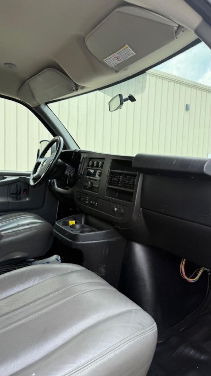 2014 Chevrolet Express Image 15
