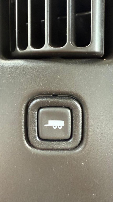 2014 Chevrolet Express Image 19