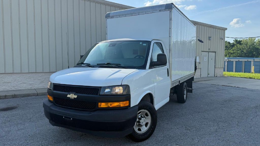 2019 Chevrolet Express Image 1
