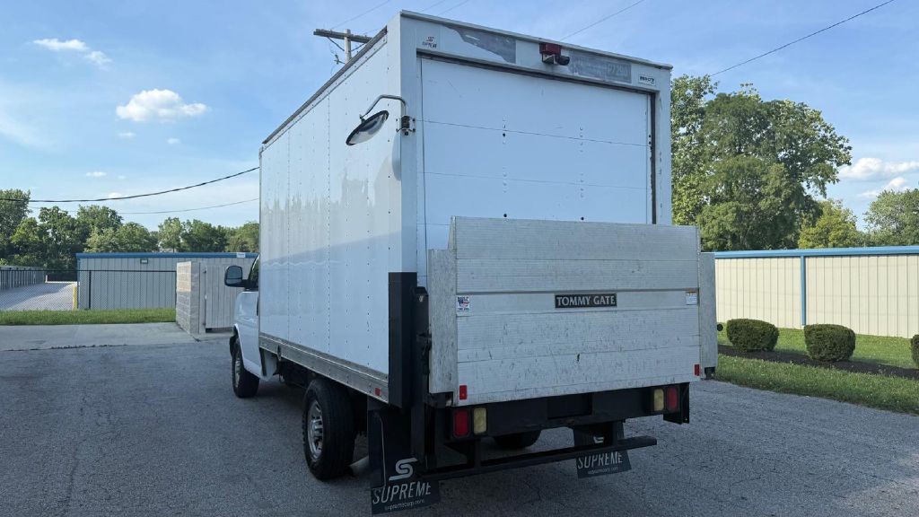 2019 Chevrolet Express Image 3