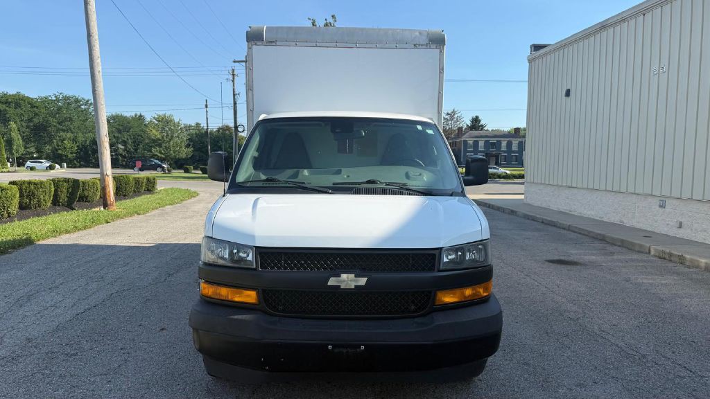 2019 Chevrolet Express Image 7