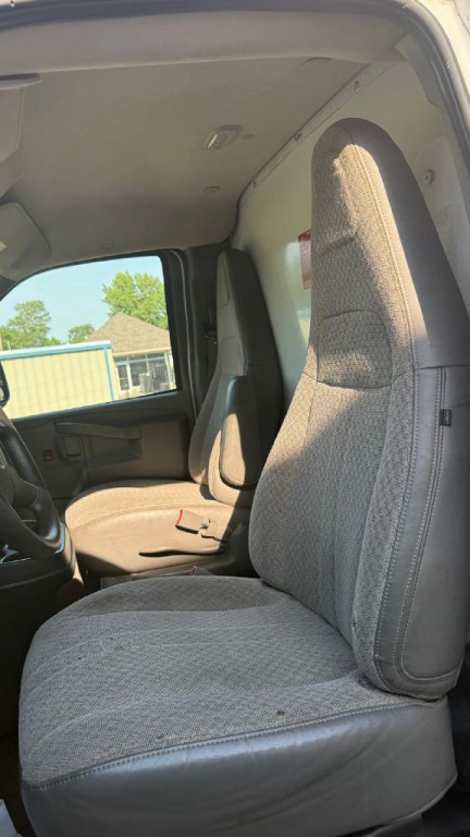 2019 Chevrolet Express Image 9