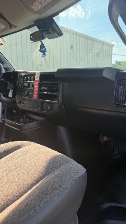 2019 Chevrolet Express Image 11