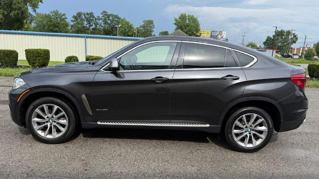 2018 BMW X6 Image 2