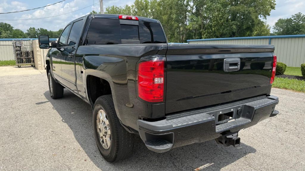 2019 Chevrolet Silverado 1500 Image 3