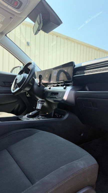 2025 Hyundai Kona Image 16