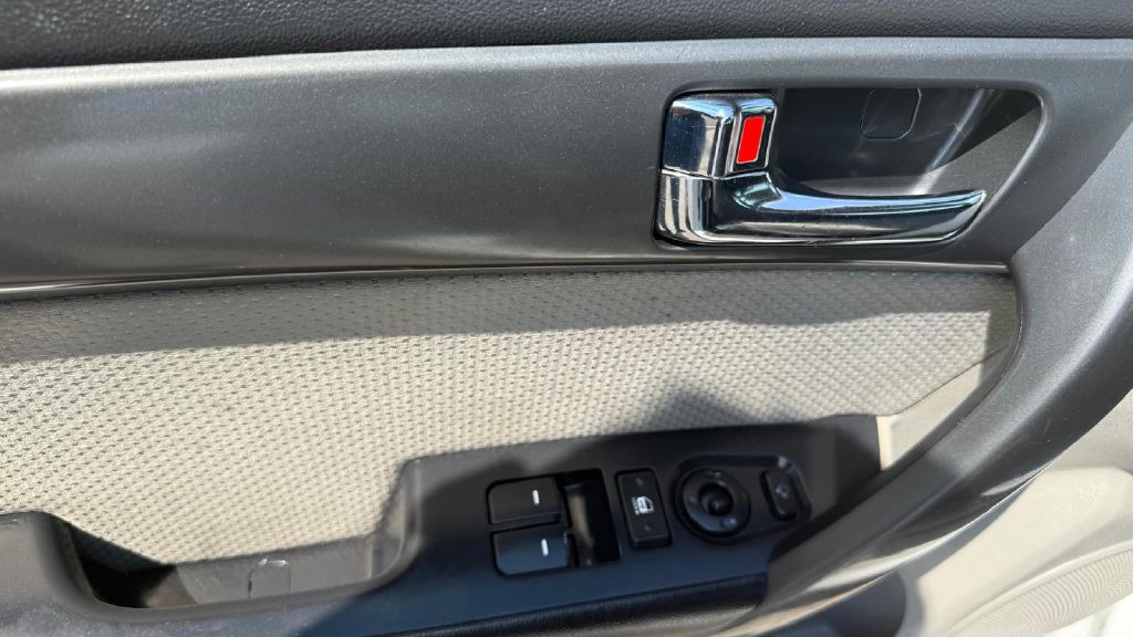 2013 Kia Forte Image 11