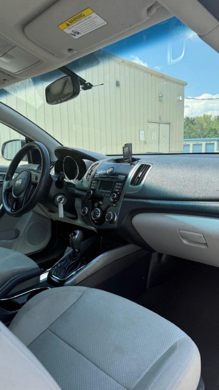 2013 Kia Forte Image 14