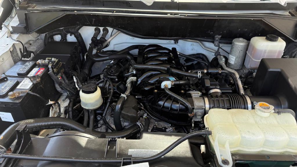 2019 Nissan NV Image 9