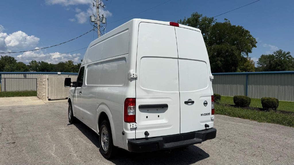 2019 Nissan NV Image 14