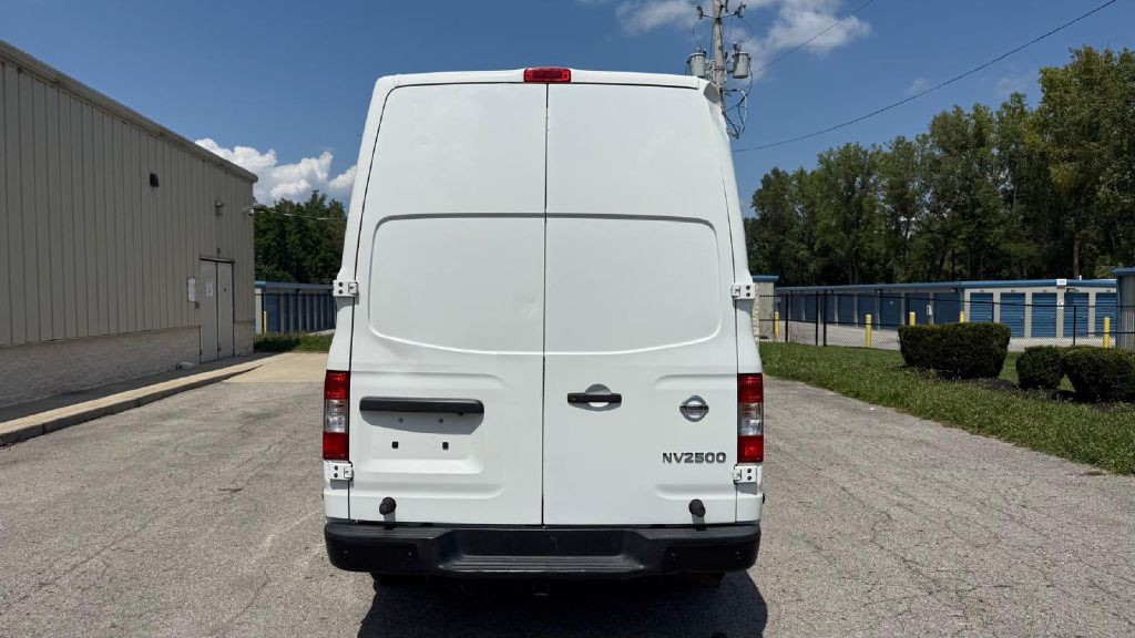 2019 Nissan NV Image 15