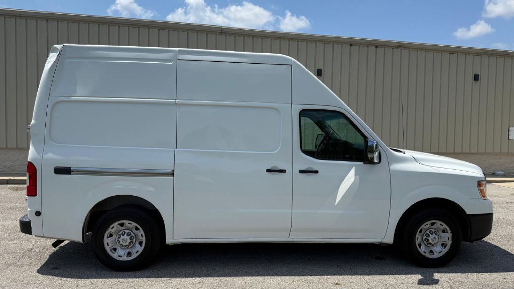 2019 Nissan NV Image 16