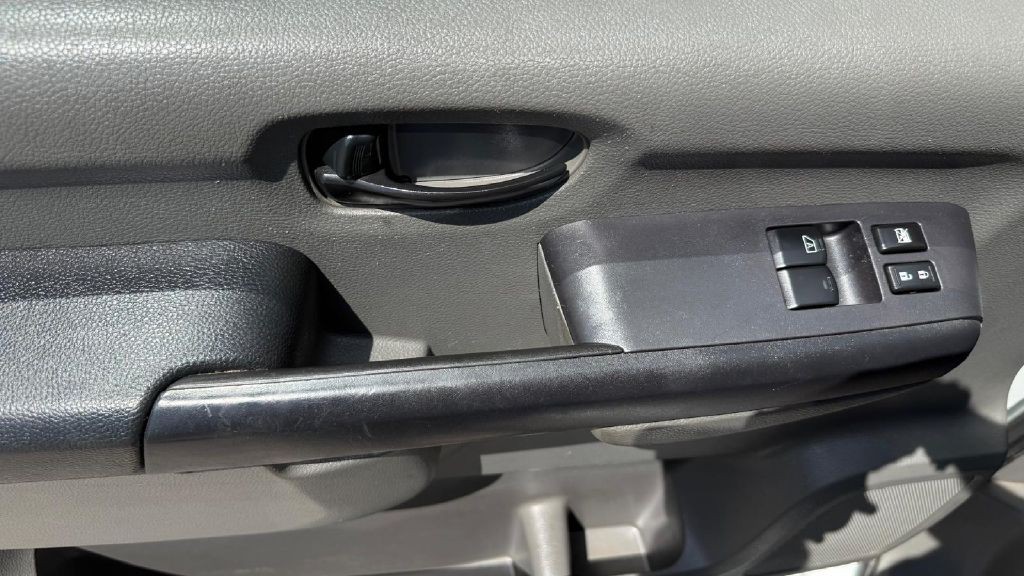 2019 Nissan NV Image 17