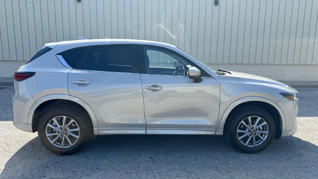 2025 Mazda CX-5 Image 6