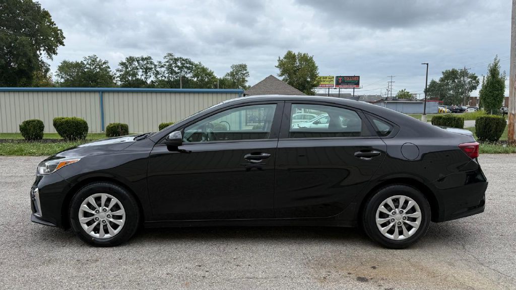 2021 Kia Forte Image 2