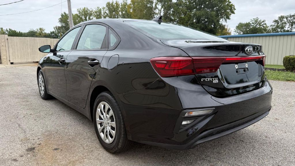2021 Kia Forte Image 3