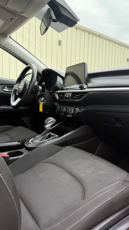 2021 Kia Forte Image 14