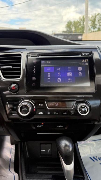 2015 Honda Civic Image 14