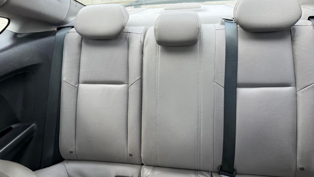 2015 Honda Civic Image 16