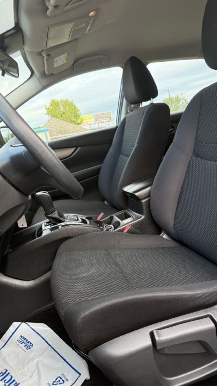 2020 Nissan Rogue Image 10