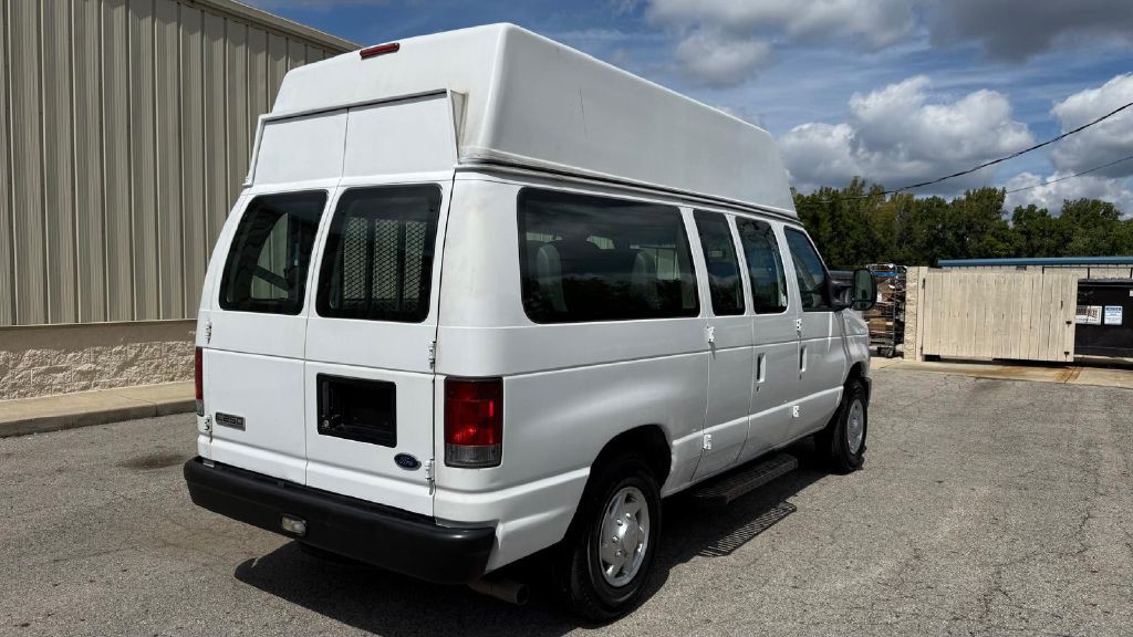 2008 Ford Econoline Image 5