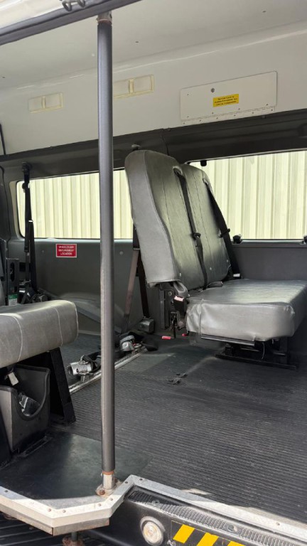 2008 Ford Econoline Image 13
