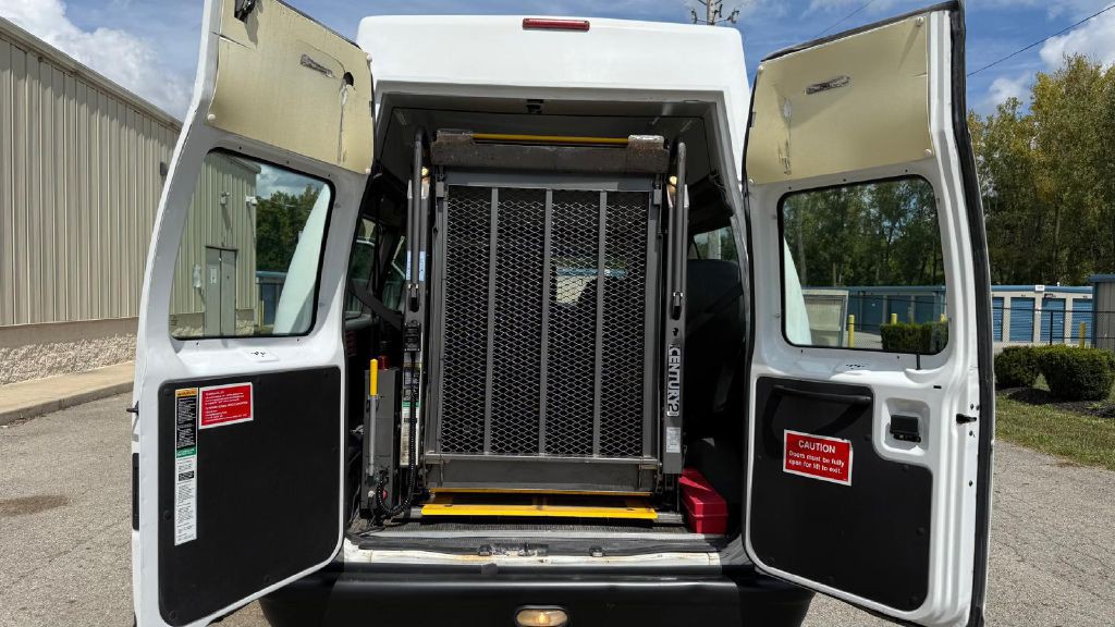 2008 Ford Econoline Image 21