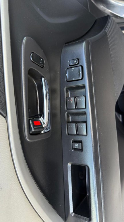 2013 Mazda Mazda5 Image 11
