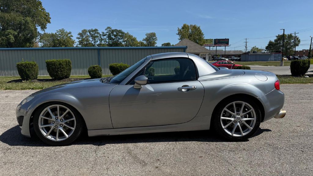 2010 Mazda MX-5 Miata Image 2