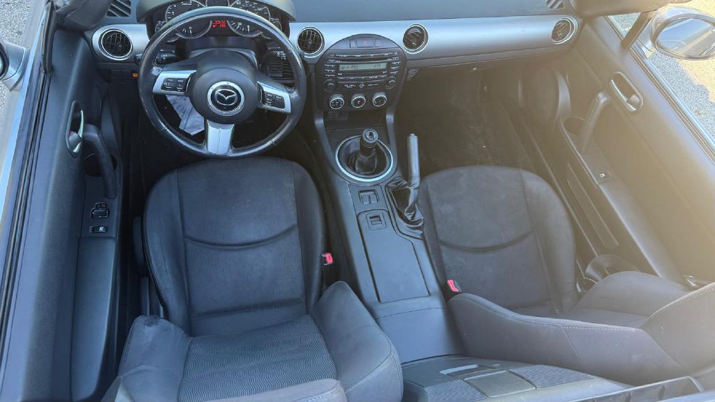 2010 Mazda MX-5 Miata Image 19