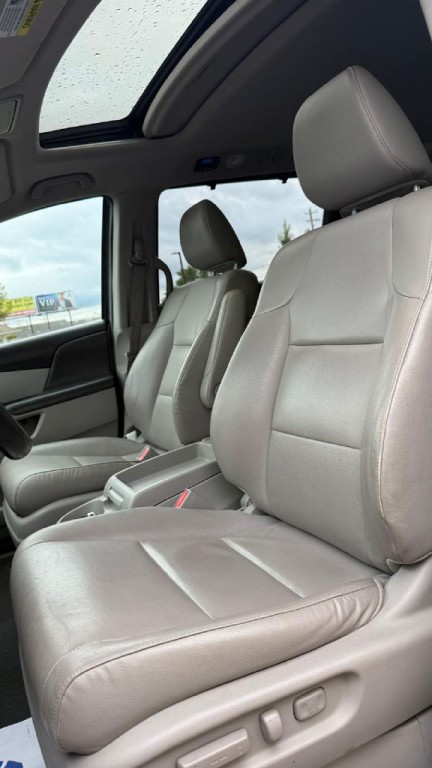2013 Honda Odyssey Image 10