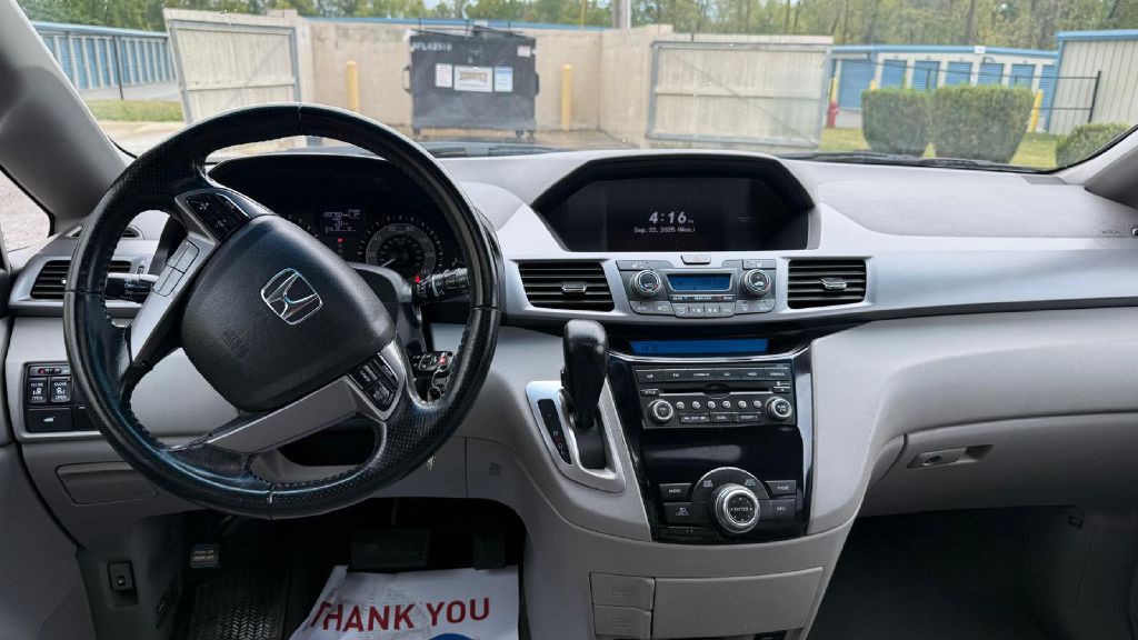 2013 Honda Odyssey Image 12