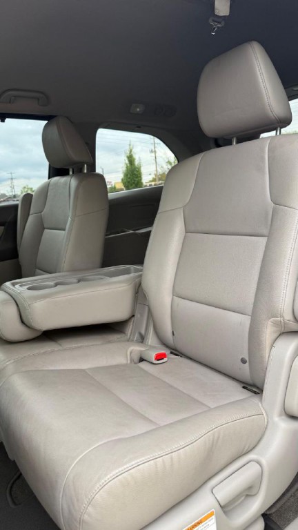 2013 Honda Odyssey Image 14