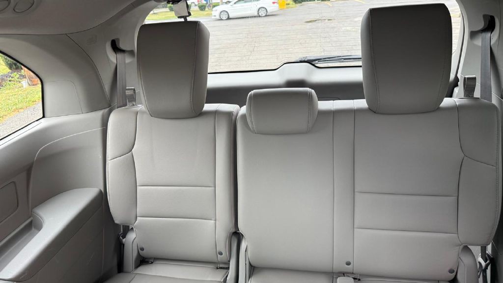 2013 Honda Odyssey Image 15