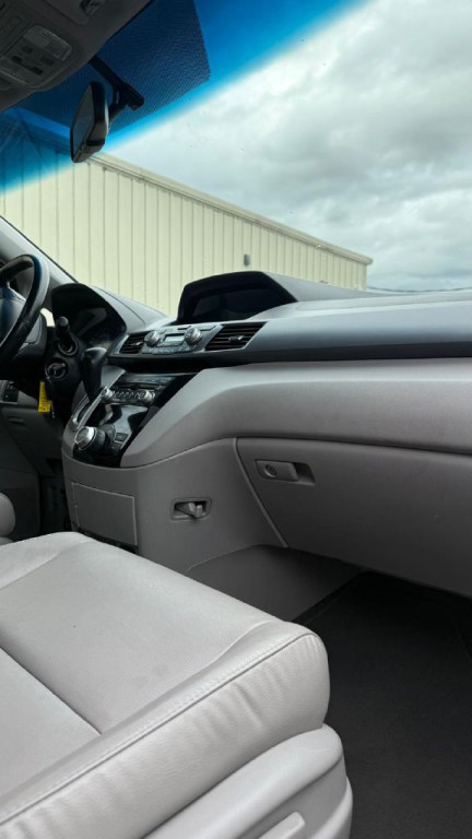 2013 Honda Odyssey Image 17