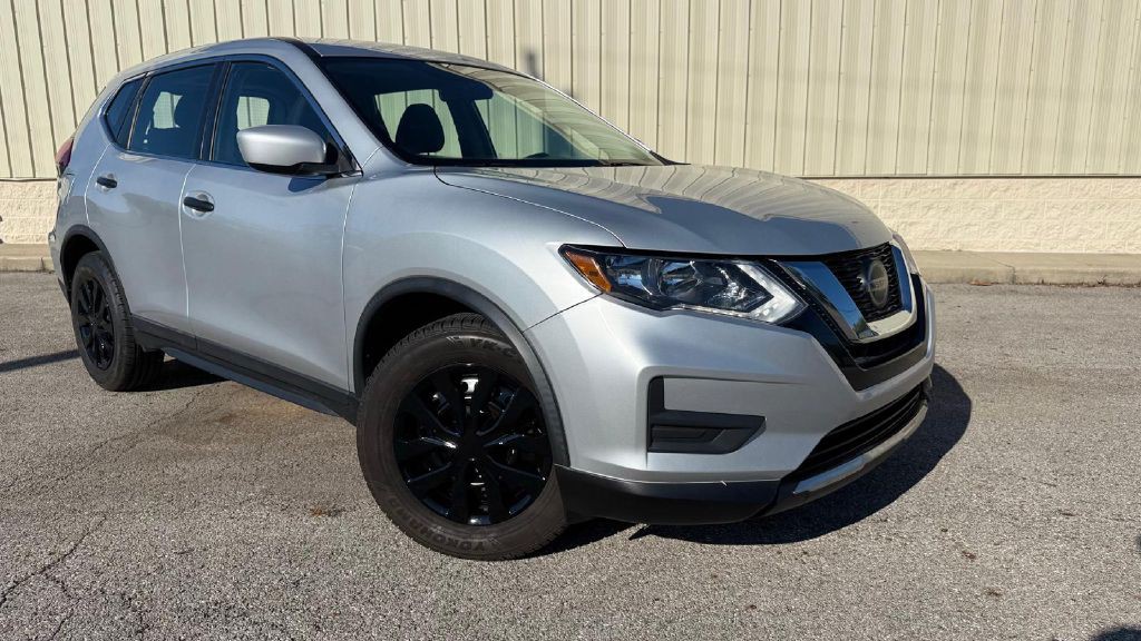 2018 Nissan Rogue Image 1