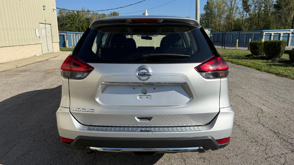 2018 Nissan Rogue Image 4