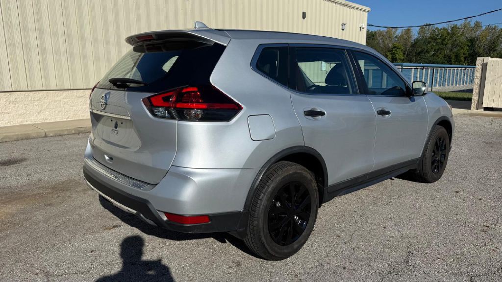 2018 Nissan Rogue Image 5