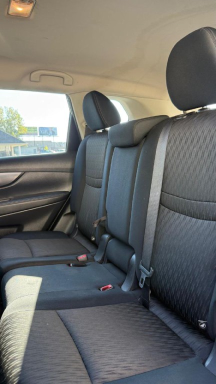 2018 Nissan Rogue Image 14