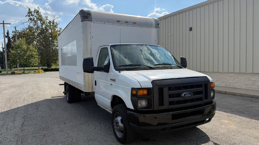 2017 Ford Econoline Image 8