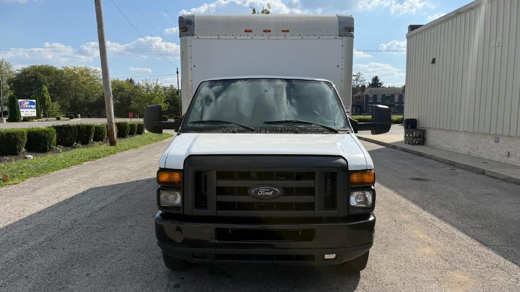 2017 Ford Econoline Image 9