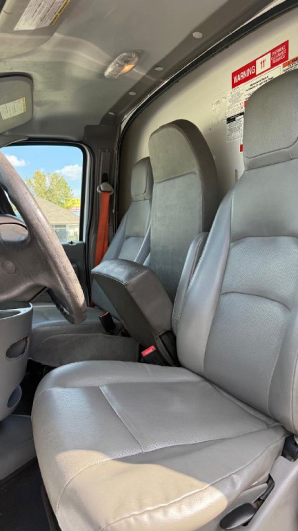 2017 Ford Econoline Image 11
